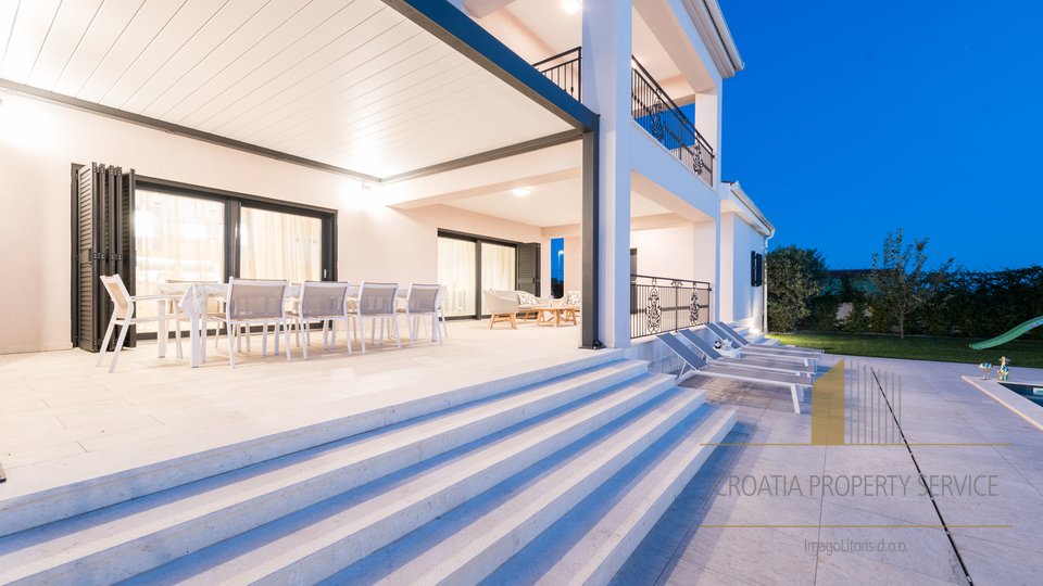 Hiša, 425 m2, Prodaja, Zadar