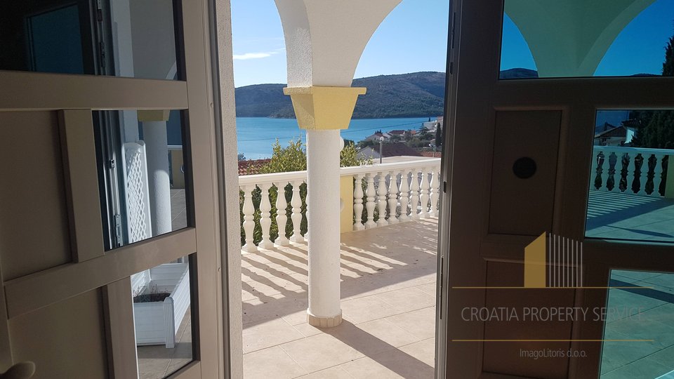 APARTMENT , JUST 150 METERS FROM THE SEA, WITH BEAUTIFUL VIEW