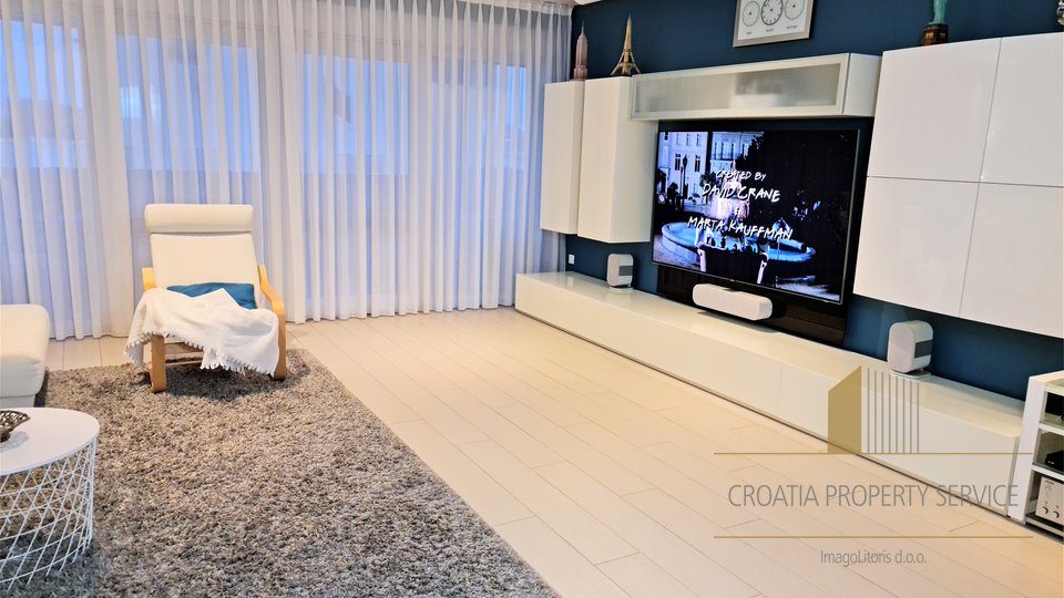 Casa, 327 m2, Vendita, Zadar
