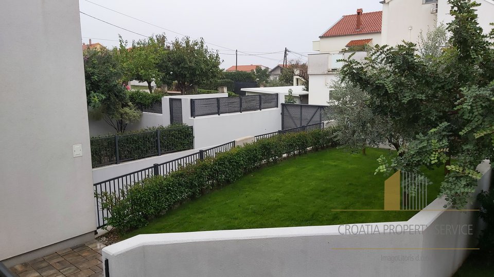 House, 327 m2, For Sale, Zadar