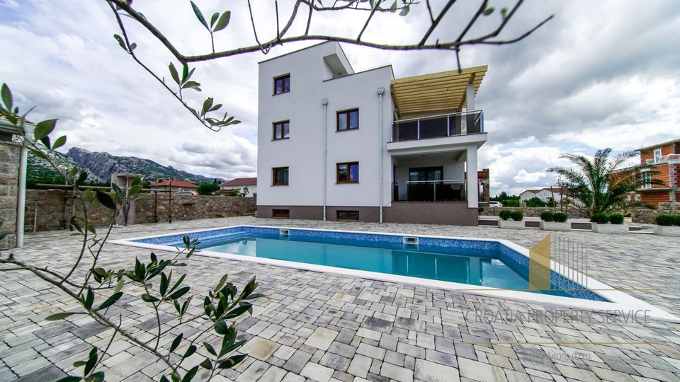 Hiša, 168 m2, Prodaja, Starigrad - Seline