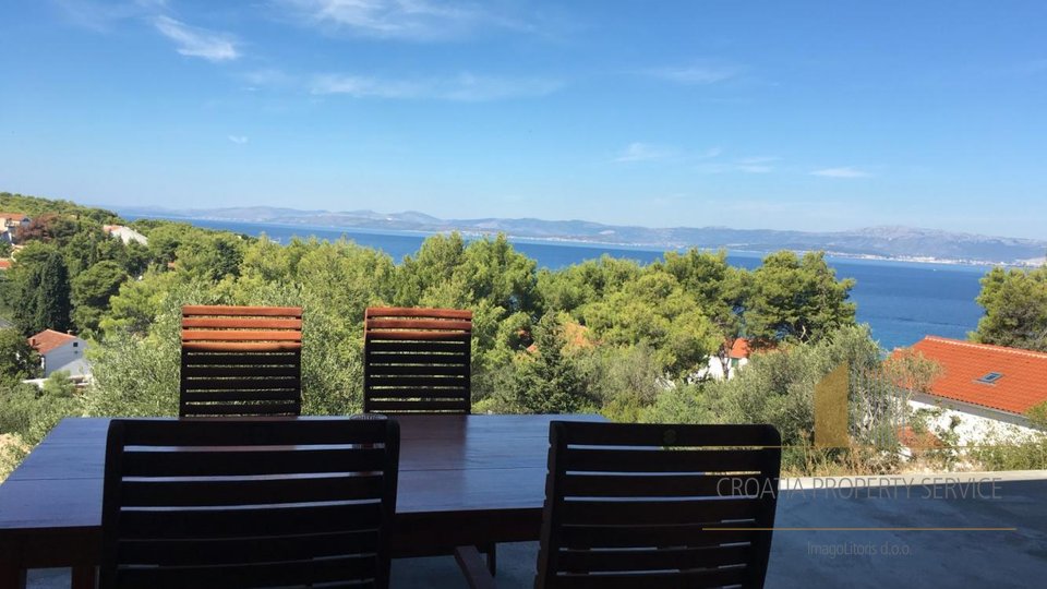 New villa in Sutivan with a sea view and the possibility of building a swimming pool, just 250 meters from the sea, Brač!