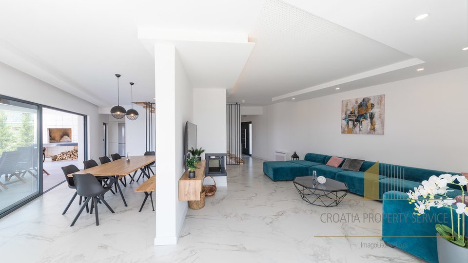 Casa, 327 m2, Vendita, Trogir - Čiovo
