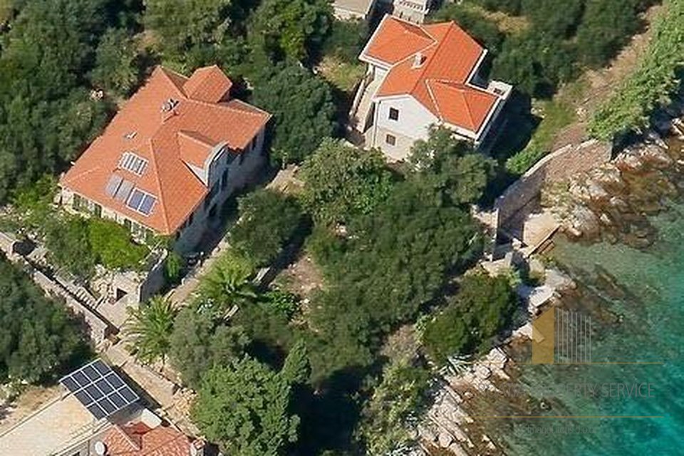 Beachfront stone villa in Starigrad, on paradise island of Hvar