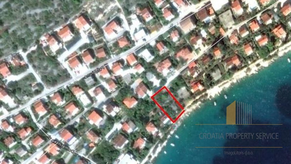 Seafront land plot on Ciovo for construction purposes, Trogir area
