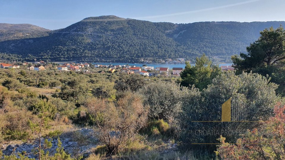 BUILDING LAND PLOT IN GREBAŠTICA WITH CONCEPTUAL SOLUTION FOR BUILDING THREE VILLAS WITH SWIMMING POOLS