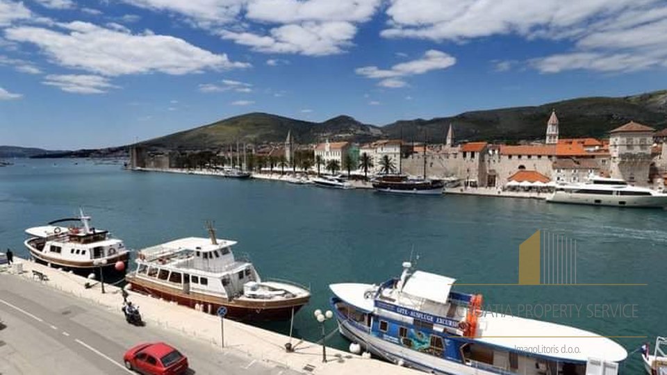 Fantastic waterfront hotel with medieval Trogir and sea view