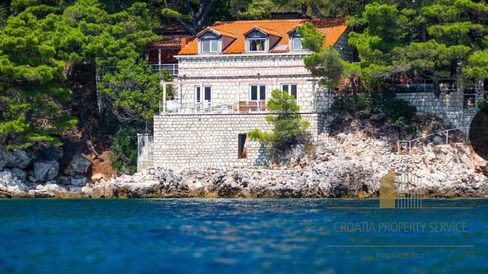 Veličanstvena vila prvi red uz more sa privatnim ulazom na plažu u okolici Dubrovnika!