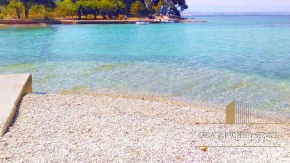 Villa erste Reihe zum Meer in Preko auf der Insel Ugljan mit wunderschönem Meerblick!