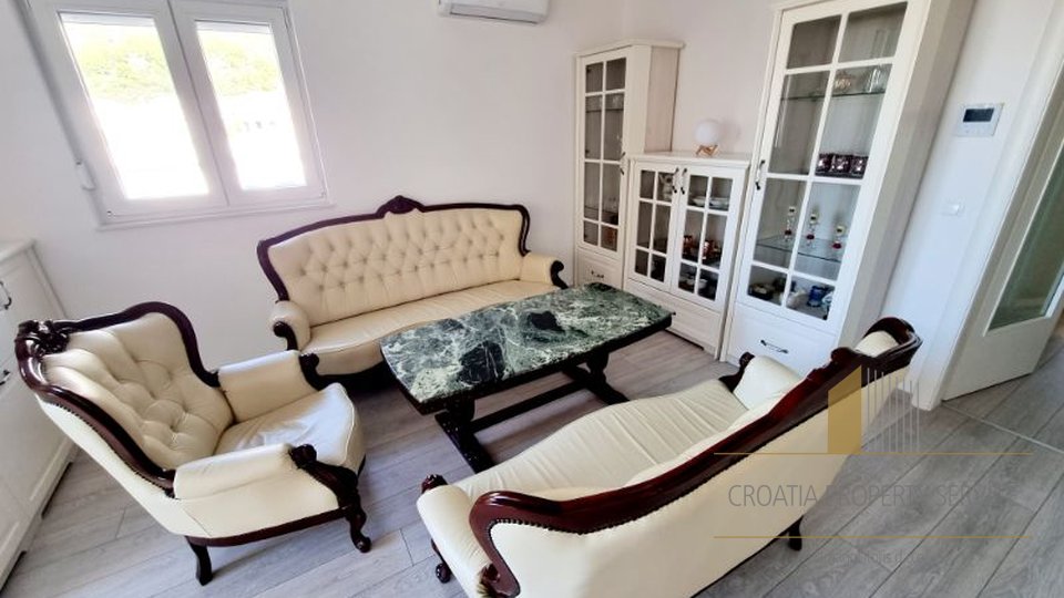 Three bedroom furnished apartment with sea view in a new building - Makraska!