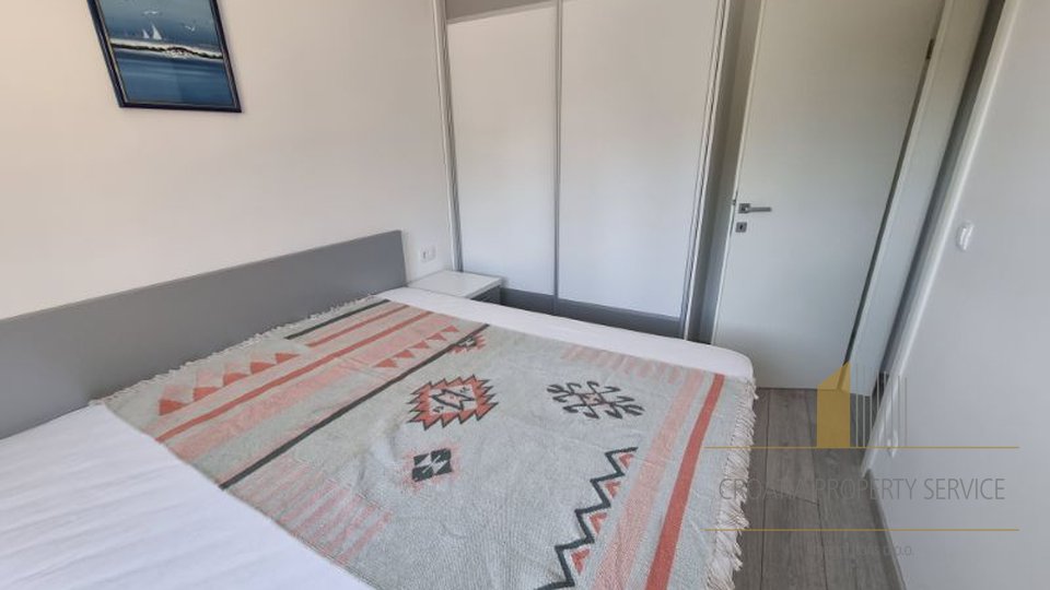 Möblierte Drei-Zimmer-Wohnung mit Meerblick in einem Neubau - Makarska!