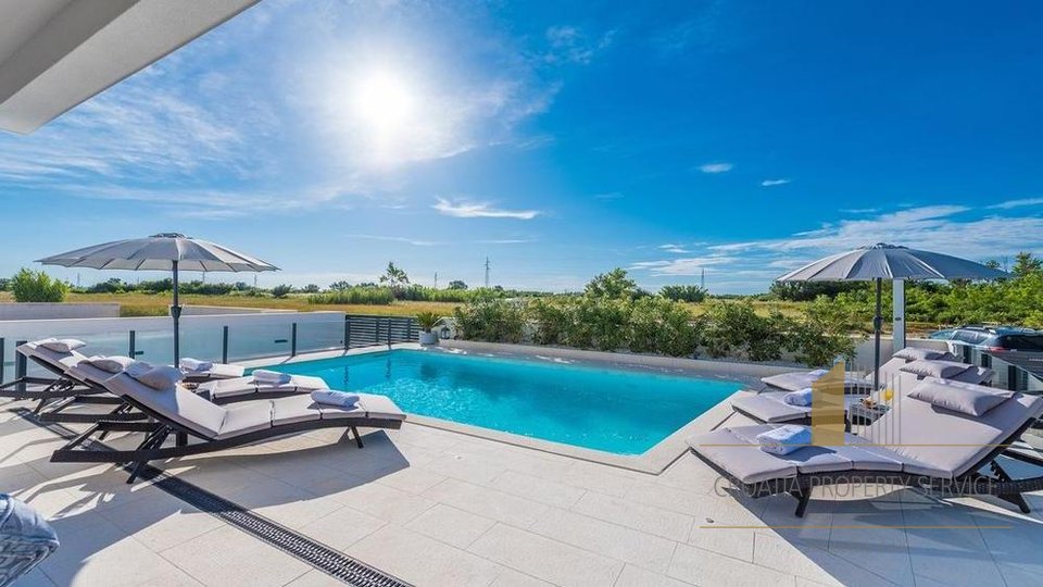 Fantastische moderne Villa mit SPA-Oase, Whirlpool und Pool in der Nähe von Zadar!