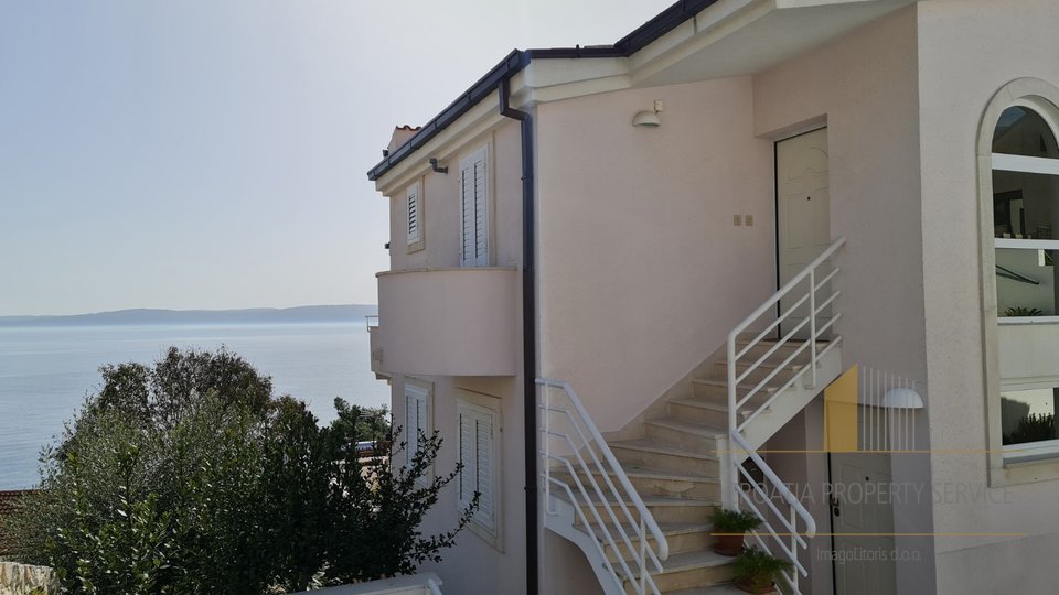 Beautiful villa with a pool 50 m from the sea on the island of Čiovo!