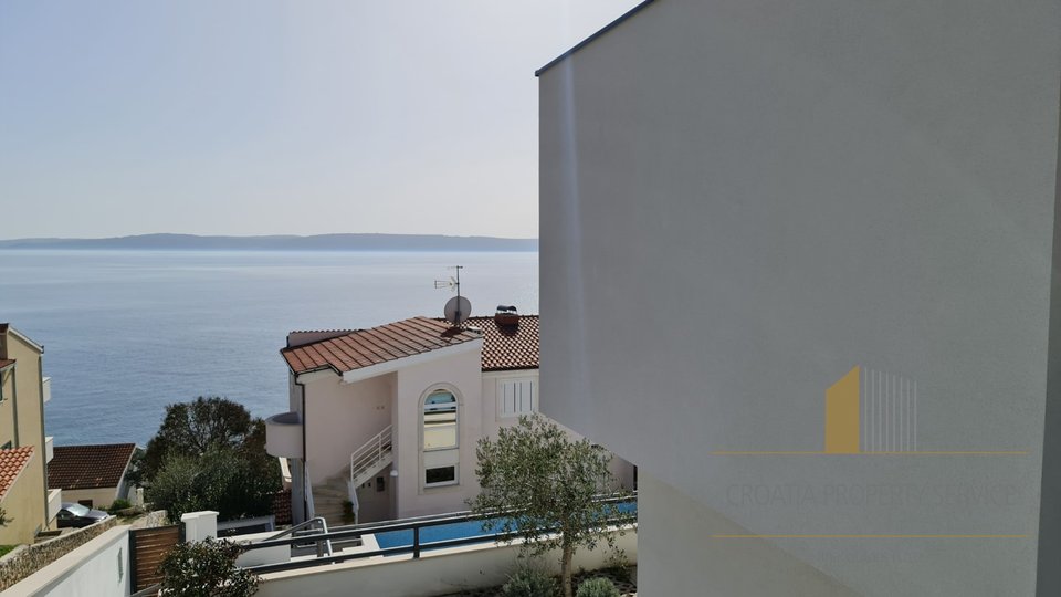 Beautiful villa with a pool 50 m from the sea on the island of Čiovo!