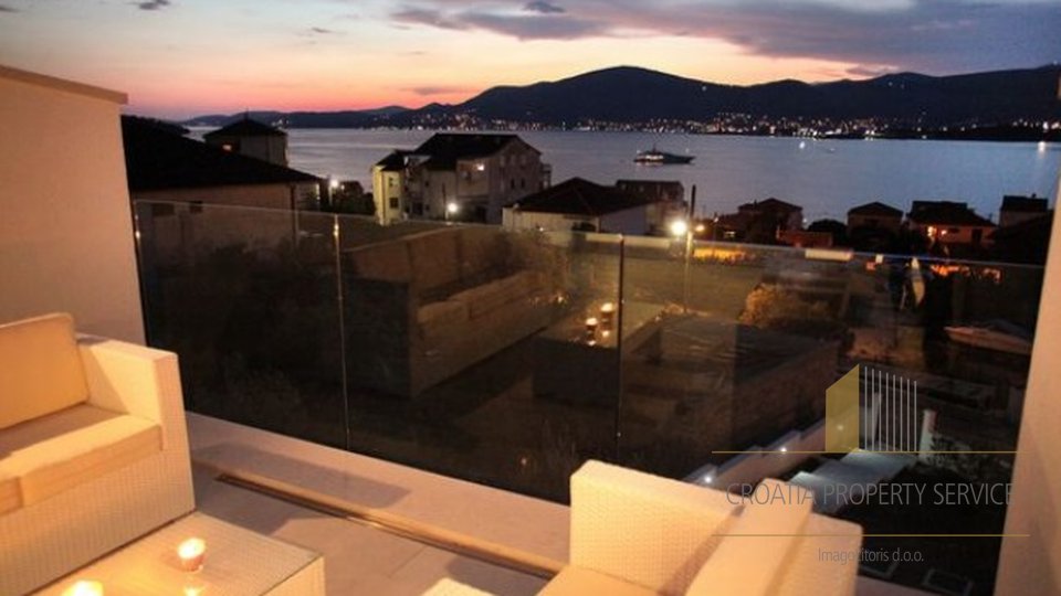 Nevjerojatno lijepa moderna vila s bazenom na Čiovu, Trogir!