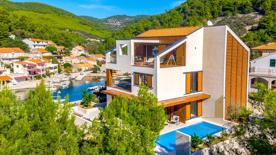 Luksuzna vila na edinstveni lokaciji prva vrsta do morja - otok Korčula!