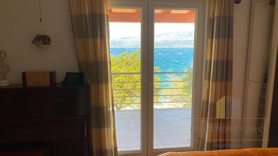 Beautiful house in a fantastic location first row to the sea on the island of Brac!