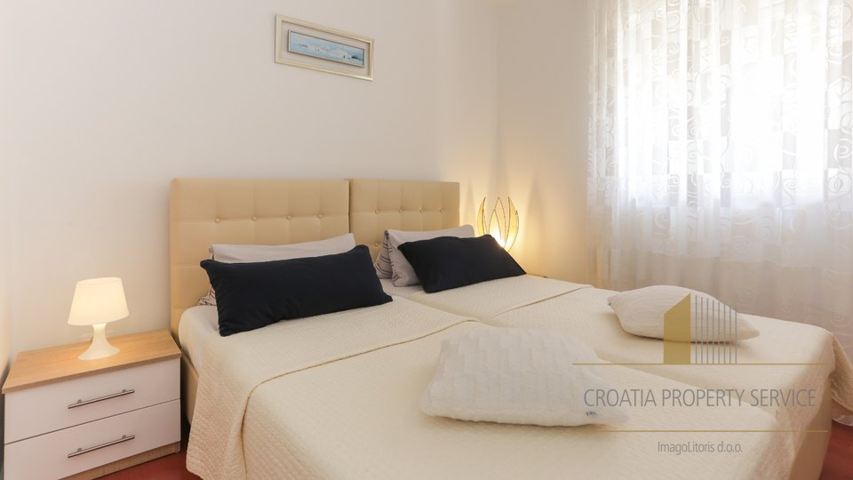 Haus in toller Lage 120 m vom Strand entfernt auf der Insel Ciovo bei Trogir!