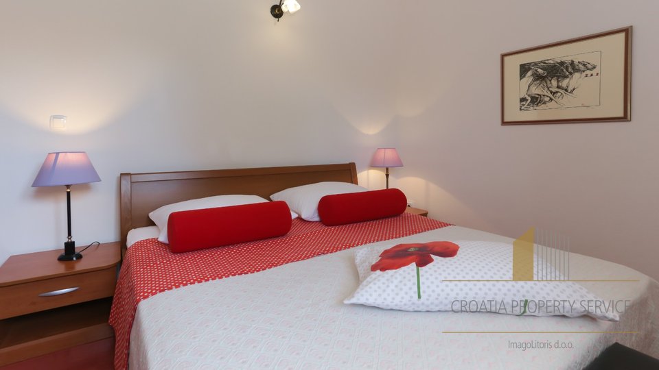 Kuća na odličnoj lokaciji 120 m od plaže na otoku Čiovo pokraj Trogira!