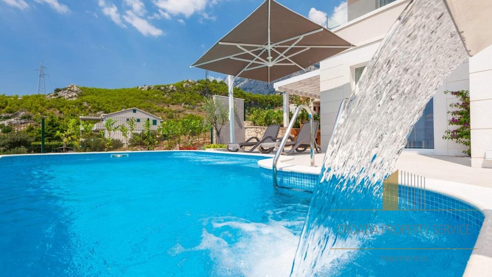 Luxury villa with stunning sea views in Makarska!