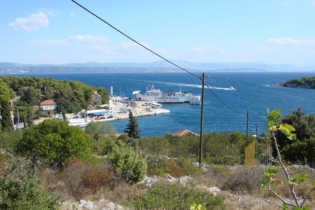 BUILDING LAND WITH BEAUTIFUL VIEW ON ČIOVO AND SPLIT, ISLAND OF SOLTA!