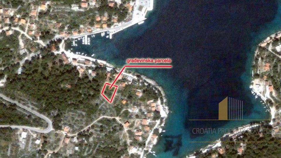 BUILDING LAND WITH BEAUTIFUL VIEW ON ČIOVO AND SPLIT, ISLAND OF SOLTA!