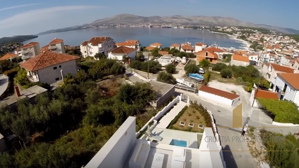 Unglaublich schöne moderne Villa mit Schwimmbad in Ciovo, Trogir!