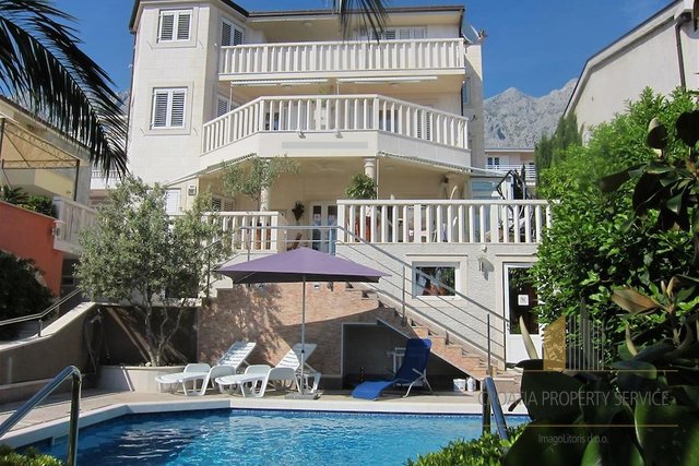 Apartment-Villa mit Meerblick in Makarska!