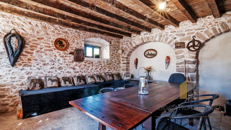 Old stone house turned into boutique mini-hotel with swimming pool in Zadar!