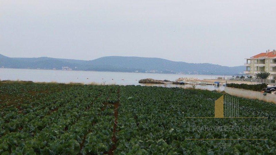 Baue Land in der ersten Reihe zum Meer, Region Zadar!