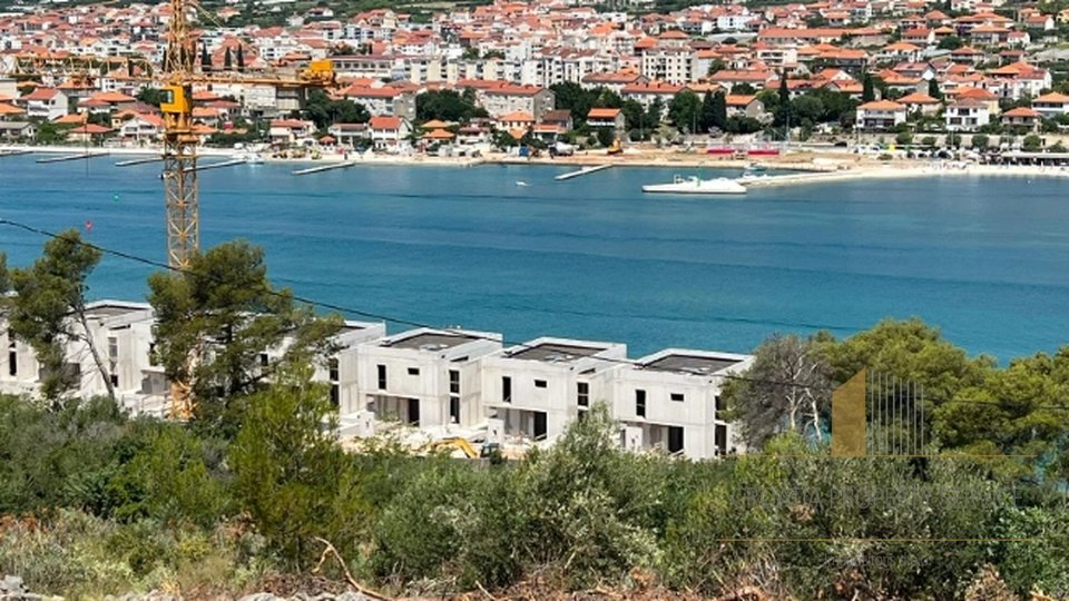 Attraktive Villa im Bau mit Meerblick auf der Insel Čiovo!
