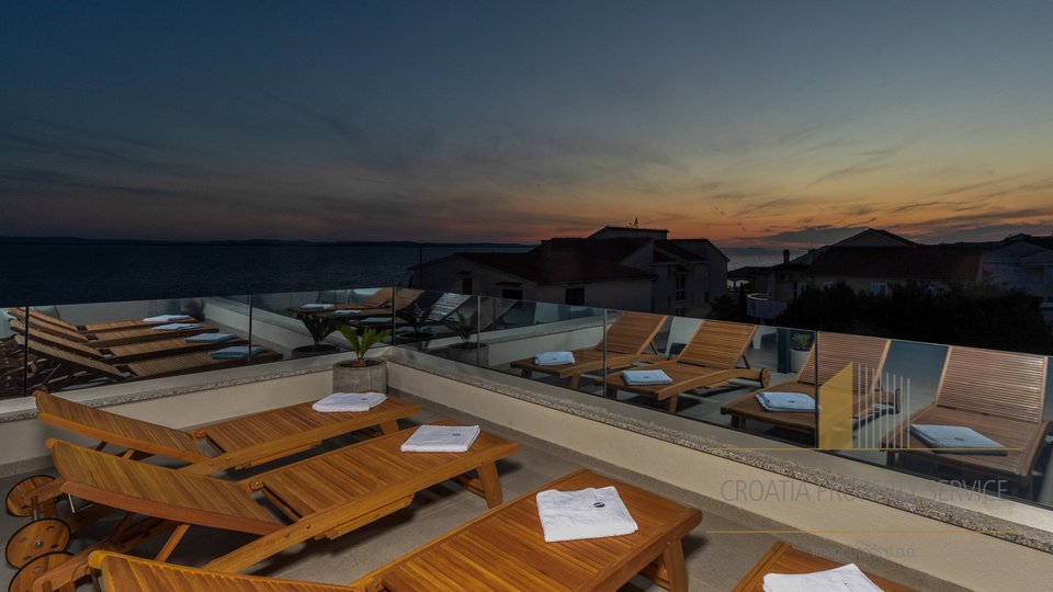 Luxusvilla in toller Lage, 50 m vom Strand entfernt in der Nähe von Zadar!
