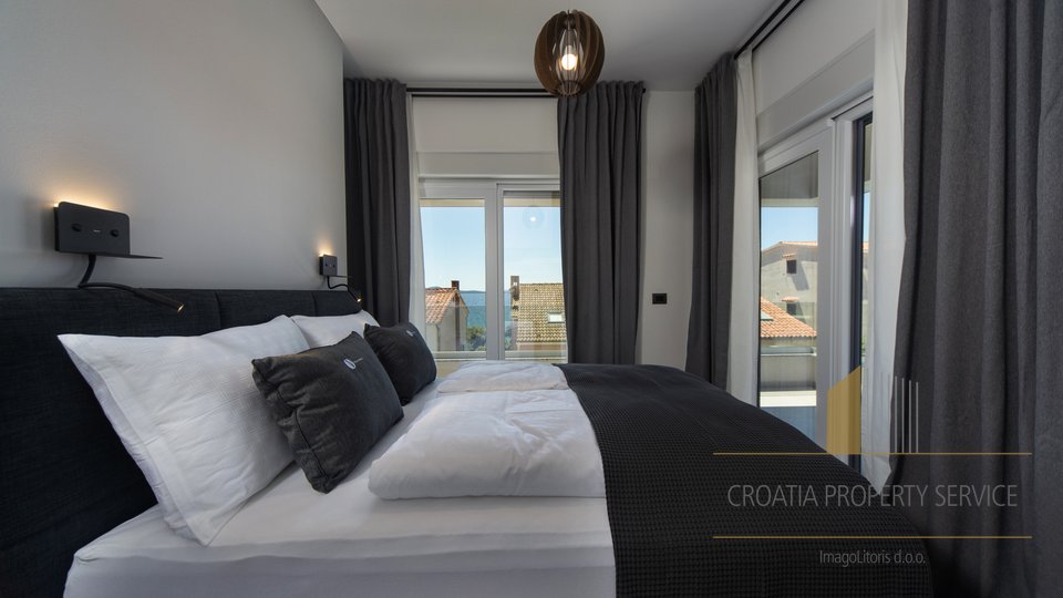 Luksuzna vila na odličnoj lokaciji 50m od plaže u okolici Zadra!