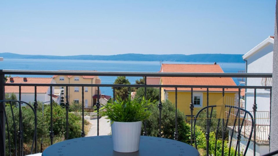 Eine wunderbare Wohnung mit freiem Blick auf das Meer auf der Insel Čiovo!