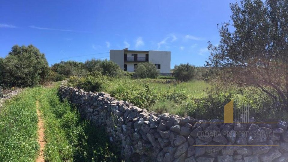 Zapanjujuća građevina za obnovu na otoku Čiovu, Trogir!