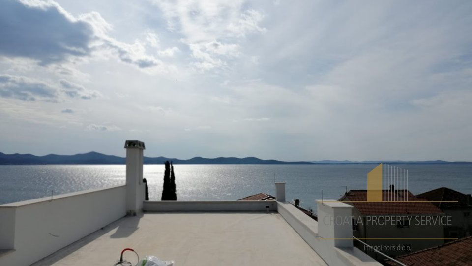 Luxus-Penthouse in einer kleinen Stadtvilla am Meer bei Zadar!
