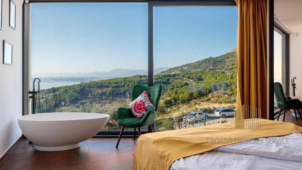 Moderna vila s pogledom na more u okolici Splita!
