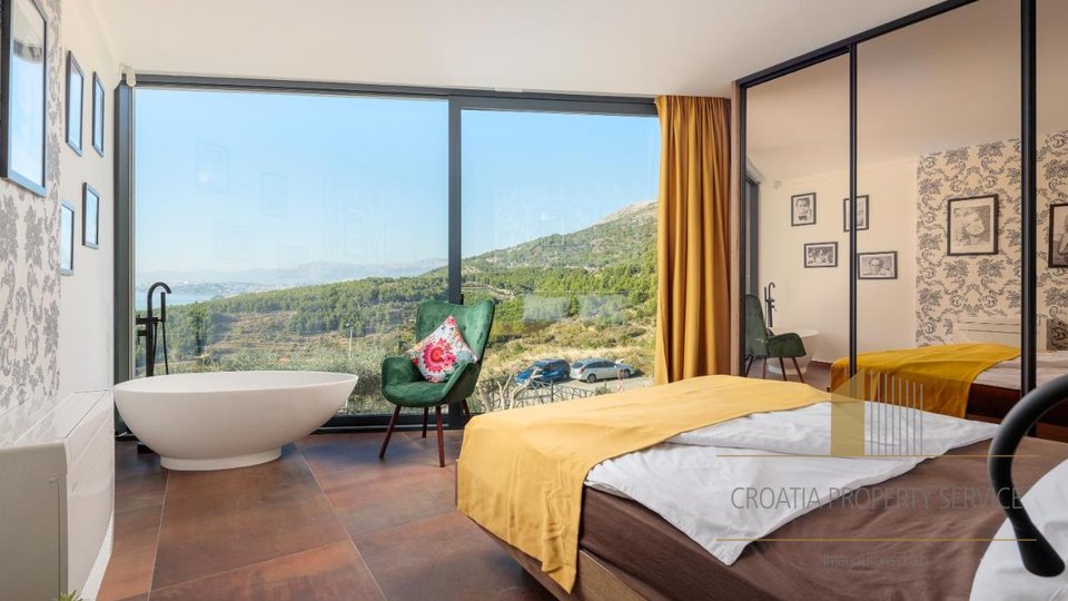 Eine moderne Villa mit Meerblick in der Nähe von Split!