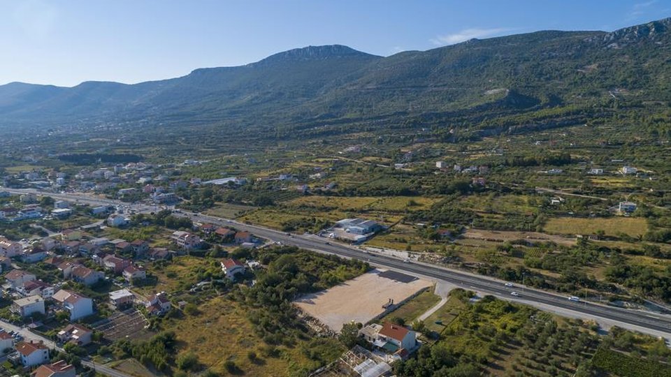BUILDING LAND PLOT ON A GREAT LOCATION IN ONE OF THE KAŠTELA