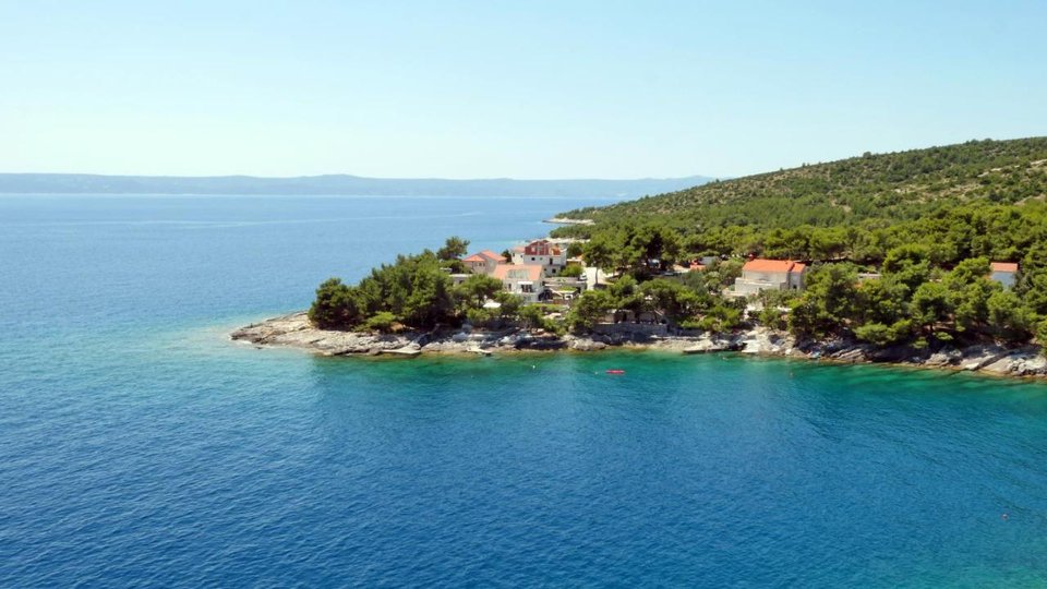 Schönes Steinhaus 40 m vom Meer entfernt in Selci auf der Insel Brač!