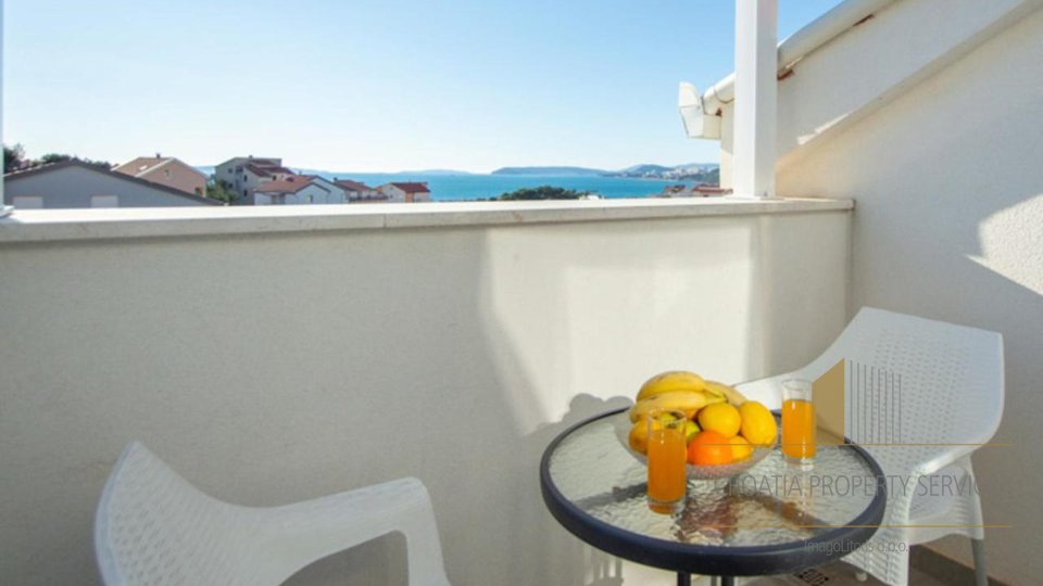 Urbana apartmanska vila s pogledom na more u okolici Splita!