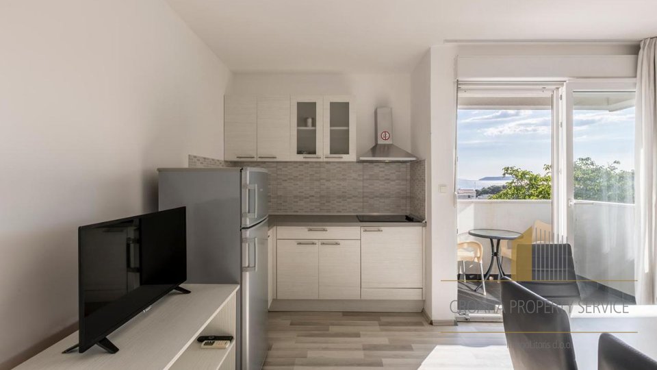 Urbana apartmanska vila s pogledom na more u okolici Splita!