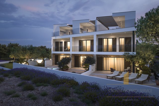 Luxury multi-storey apartment in a triplex villa near the sea - Tribunj!