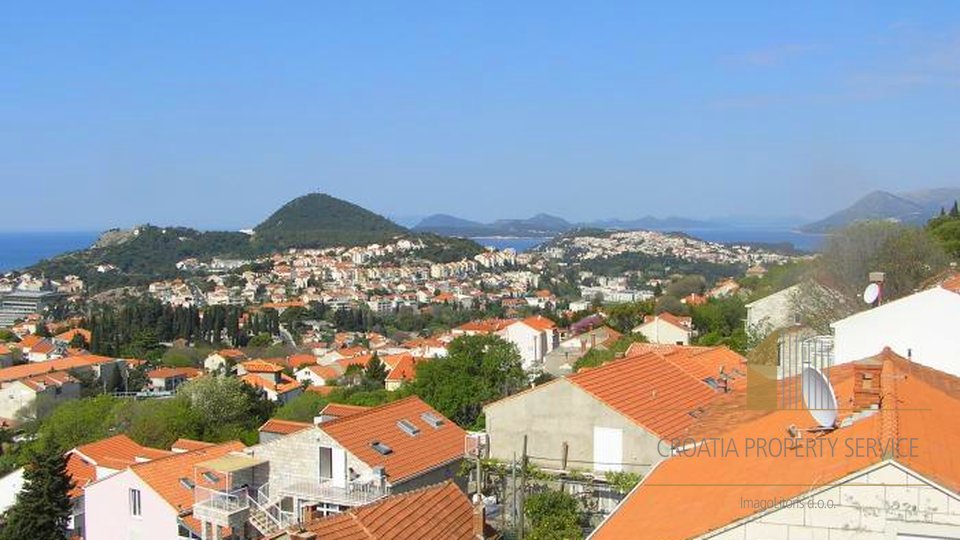 Geräumige zweistöckige Wohnung mit Blick auf das Meer und die Altstadt - Dubrovnik!