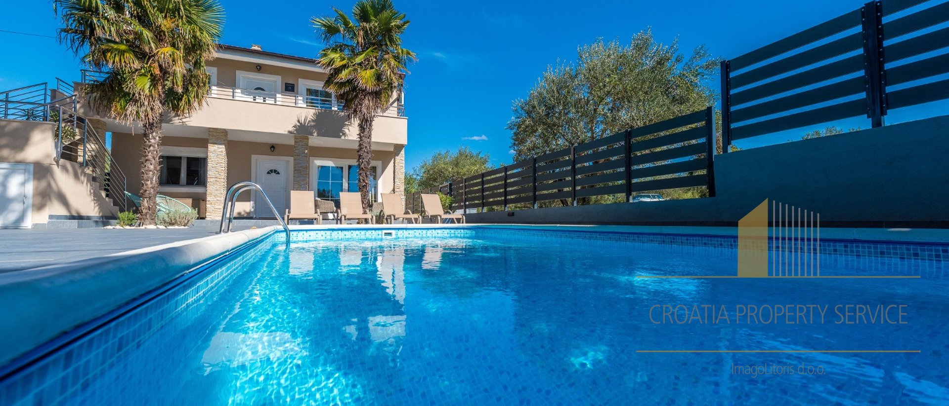 Luxury villa with heated pool near Zadar!
