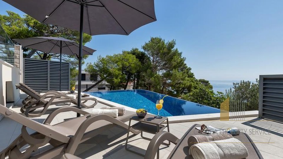 Inspirierende moderne Villa mit offenem Meerblick in Makarska!
