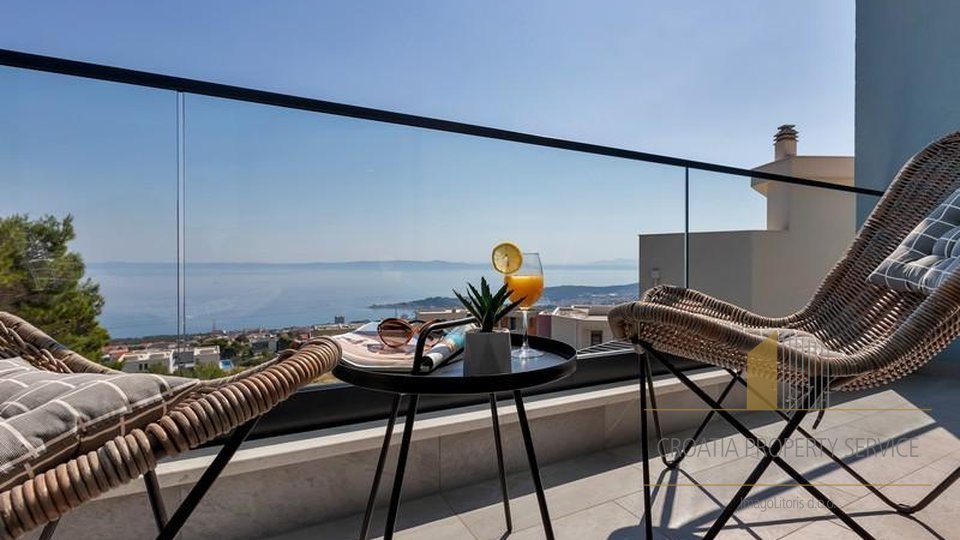 Inspirativna moderna vila s otvorenim pogledom na more u Makarskoj!