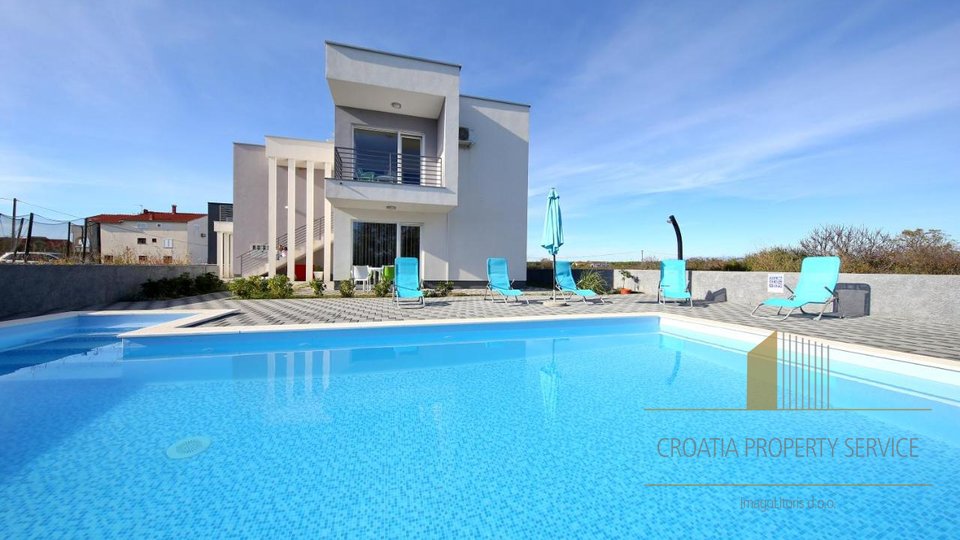 Elegant apartment villa with swimming pool near Zadar!