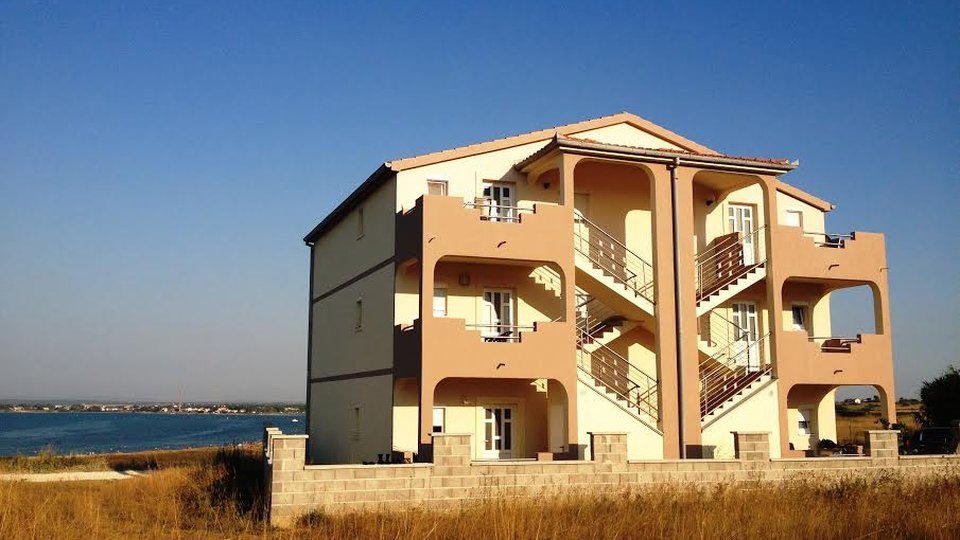 Apartments in an exceptional location near the beach - Nin!