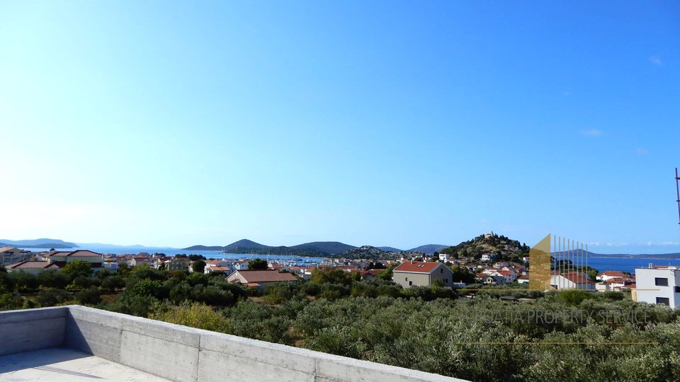 Luksuzni penthouse s panoramskim pogledom na morje - Tribunj!